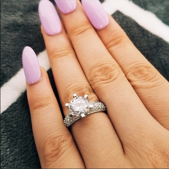 NEW 925 STERLING SILVER RING, CUTE RING, SHINY RING. - Picture 2 of 5